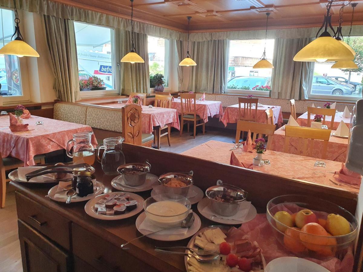 Albergo Bar Ristorante Dolomia Badia  Exteriör bild